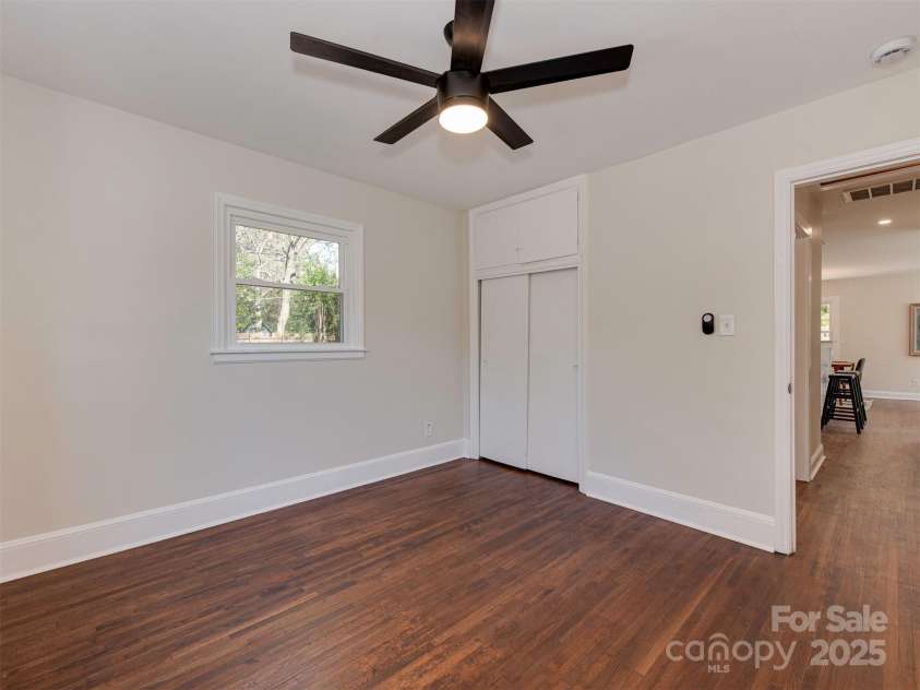 1147 Norland Road, Charlotte, NC 28205.  MLS# CAR4256153, YatesRealty ID 20263. 