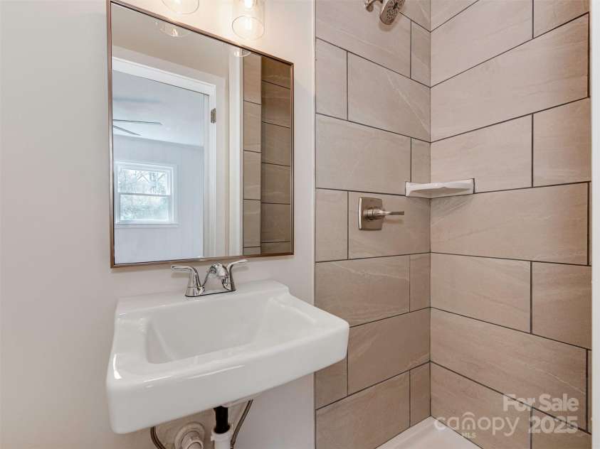 1147 Norland Road, Charlotte, NC 28205.  MLS# CAR4256153, YatesRealty ID 20263. 
