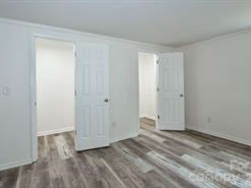 140 Overbrook Road, Salisbury, NC 28147.  MLS# CAR4349590, YatesRealty ID 20263. Double Closets to Primary