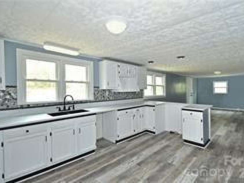 140 Overbrook Road, Salisbury, NC 28147.  MLS# CAR4349590, YatesRealty ID 20263. Kitchen