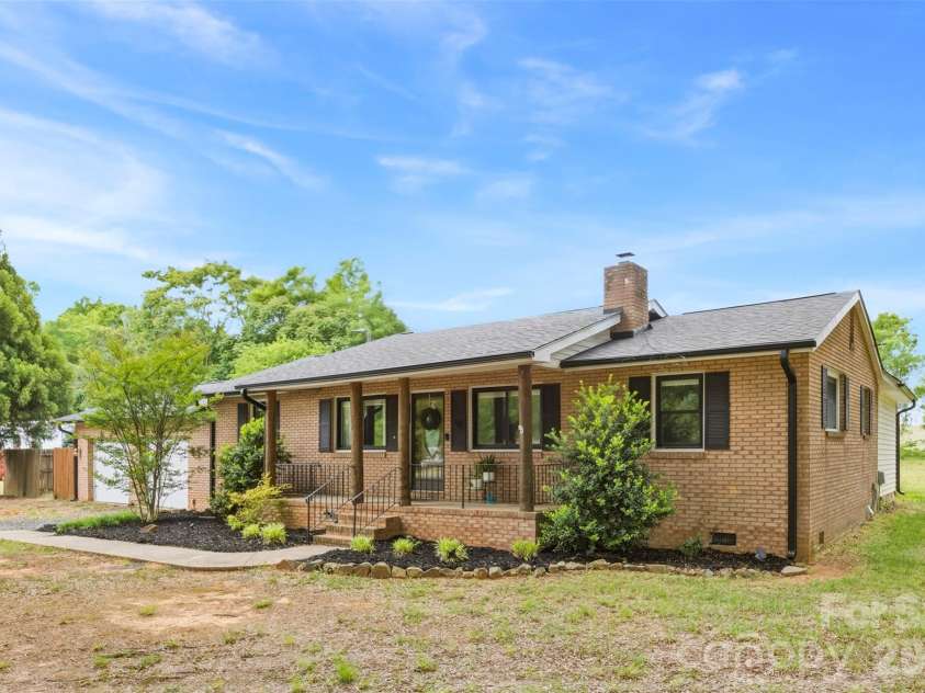 116 Old Barn Road, Gold Hill, NC 28071.  MLS# CAR4376468, YatesRealty ID 20265. Welcome Home! 