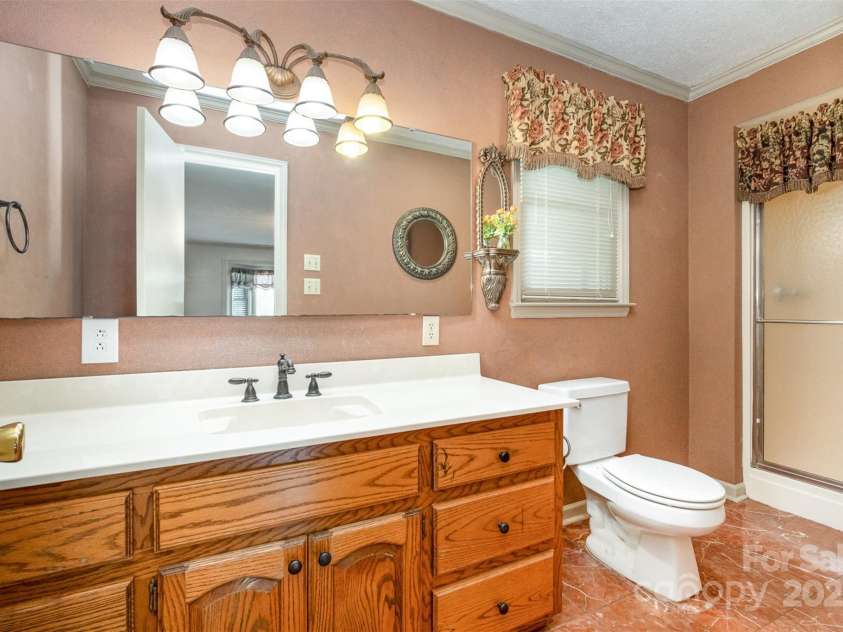 319 Glenhaven Drive, Charlotte, NC 28214.  MLS# CAR4259206, YatesRealty ID 20265. 