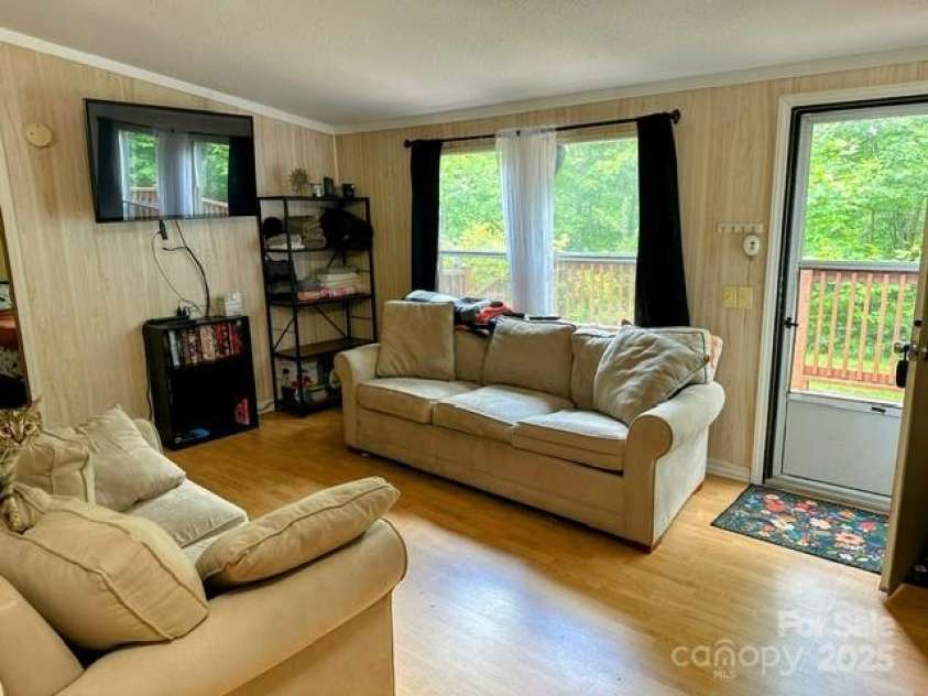143 Hubert Mccall Drive, Balsam Grove, NC 28708.  MLS# CAR4269967, YatesRealty ID 20267. 