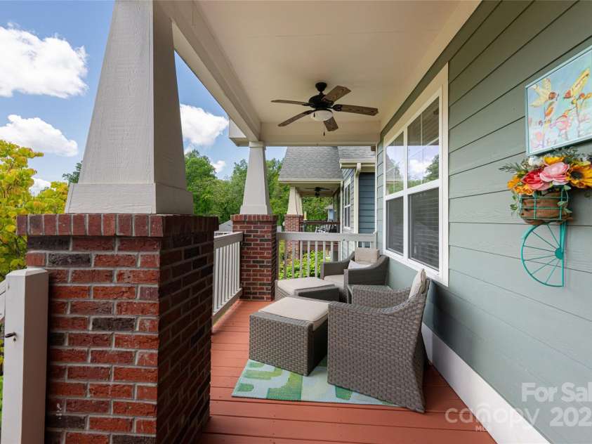 31 Byrdcliffe Lane, Asheville, NC 28805.  MLS# CAR4257639, YatesRealty ID 20268. Covered front porch