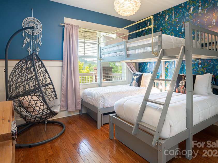 31 Byrdcliffe Lane, Asheville, NC 28805.  MLS# CAR4257639, YatesRealty ID 20268. Guest bedroom 2