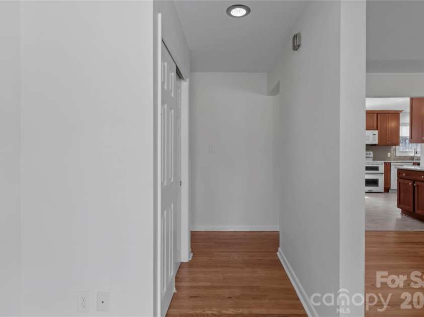 3291 Burton Road, Thomasville, NC 27360.  MLS# CAR4359513, YatesRealty ID 20268. 