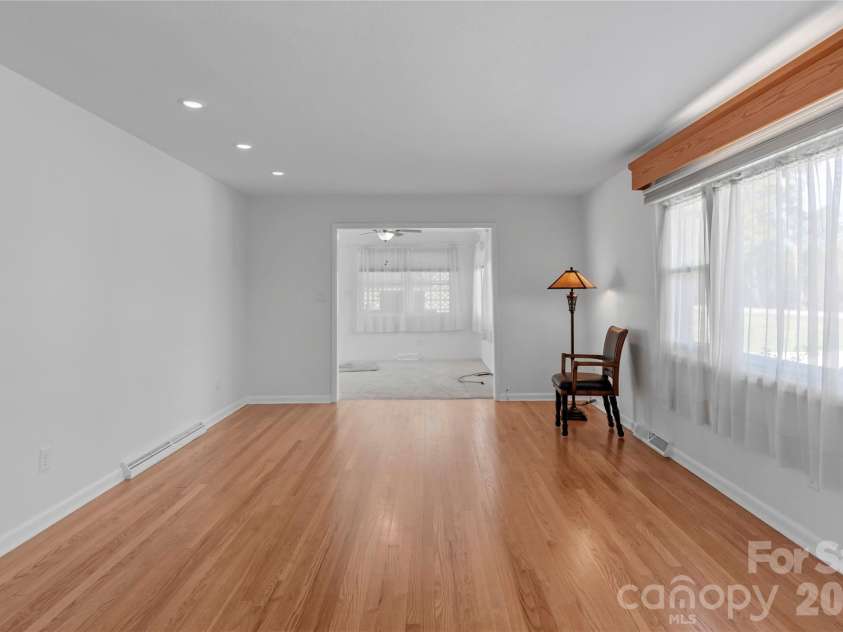 3291 Burton Road, Thomasville, NC 27360.  MLS# CAR4359513, YatesRealty ID 20268. 