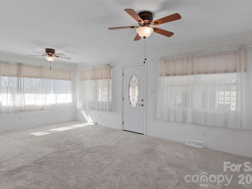 3291 Burton Road, Thomasville, NC 27360.  MLS# CAR4359513, YatesRealty ID 20268. 