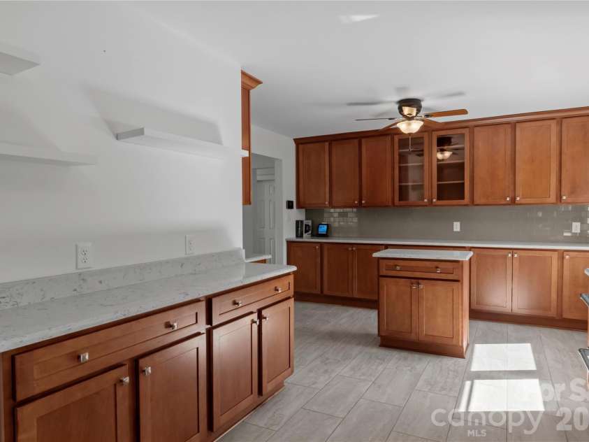 3291 Burton Road, Thomasville, NC 27360.  MLS# CAR4359513, YatesRealty ID 20268. 