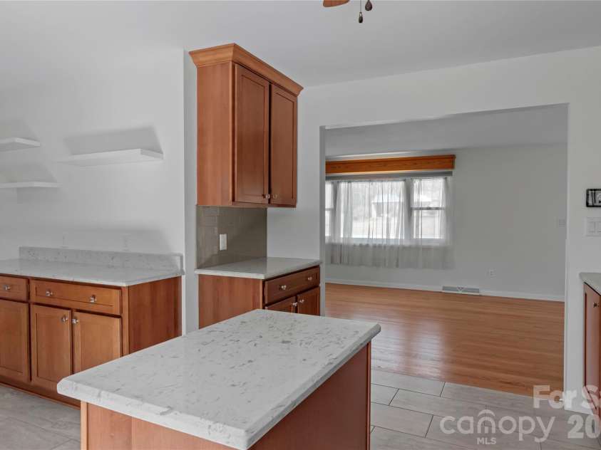 3291 Burton Road, Thomasville, NC 27360.  MLS# CAR4359513, YatesRealty ID 20268. 