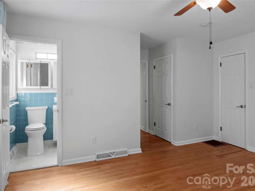 3291 Burton Road, Thomasville, NC 27360.  MLS# CAR4359513, YatesRealty ID 20268. 