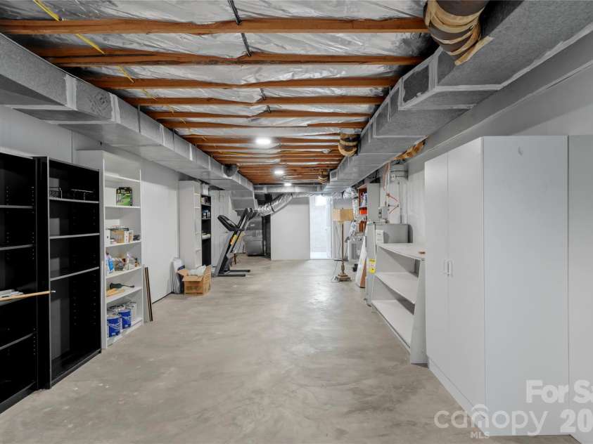 3291 Burton Road, Thomasville, NC 27360.  MLS# CAR4359513, YatesRealty ID 20268. 