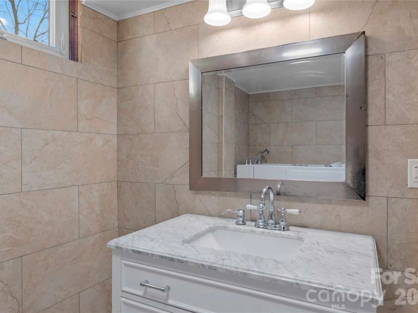 3291 Burton Road, Thomasville, NC 27360.  MLS# CAR4359513, YatesRealty ID 20268. 