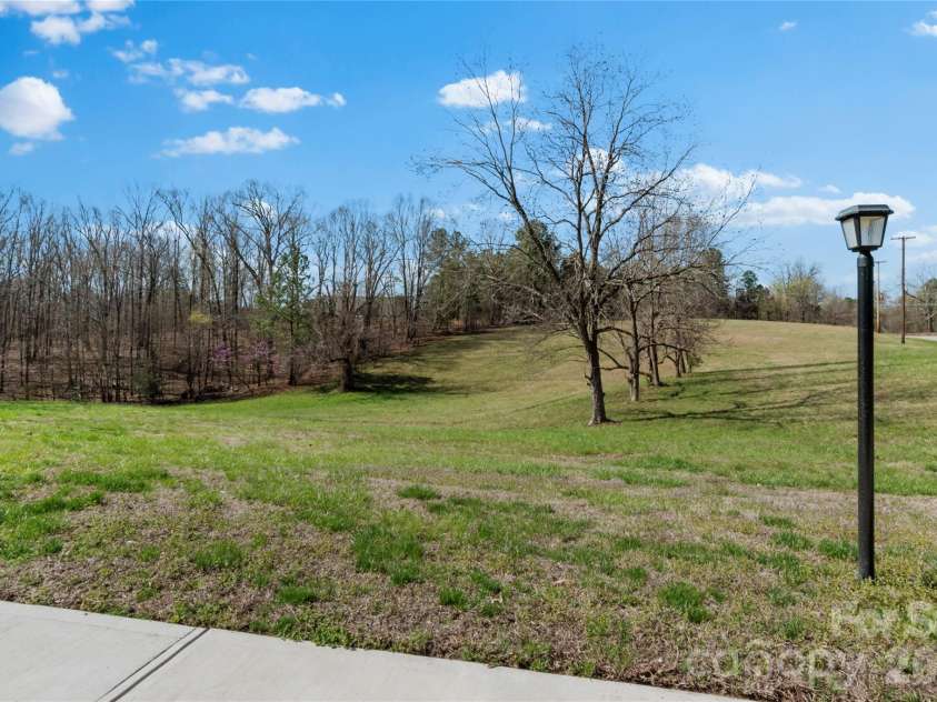 3291 Burton Road, Thomasville, NC 27360.  MLS# CAR4359513, YatesRealty ID 20268. 