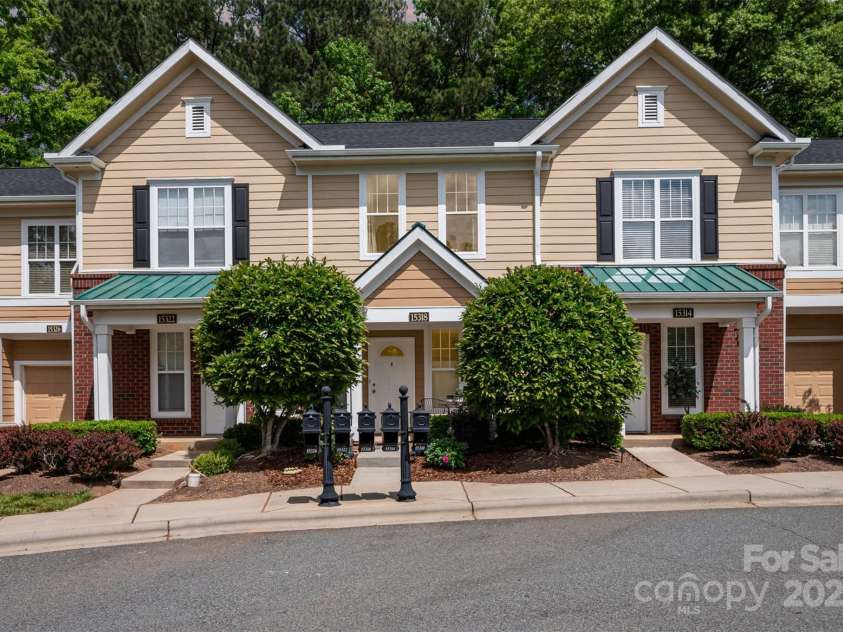 15318 Coventry Court Lane, Charlotte, NC 28277.  MLS# CAR4252631, YatesRealty ID 20270. 
