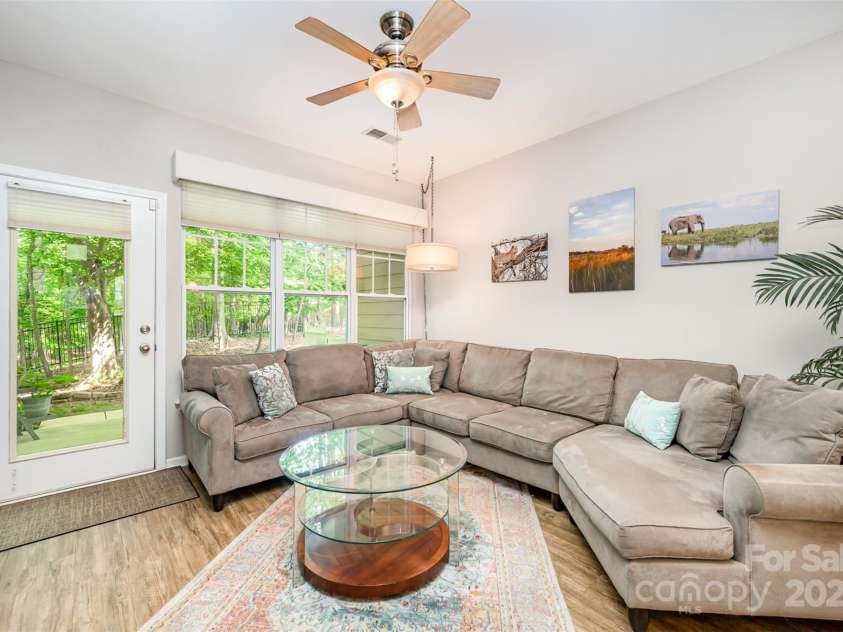 15318 Coventry Court Lane, Charlotte, NC 28277.  MLS# CAR4252631, YatesRealty ID 20270. Family Room Leads to Private Patio