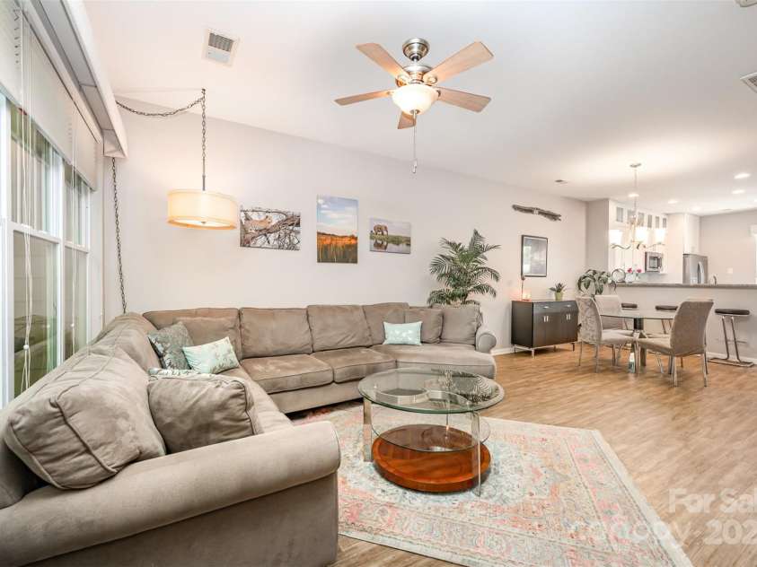 15318 Coventry Court Lane, Charlotte, NC 28277.  MLS# CAR4252631, YatesRealty ID 20270. Family Room With Fireplace