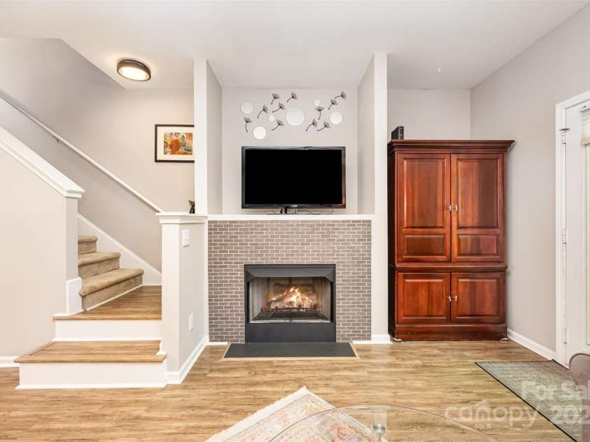 15318 Coventry Court Lane, Charlotte, NC 28277.  MLS# CAR4252631, YatesRealty ID 20270. Fireplace