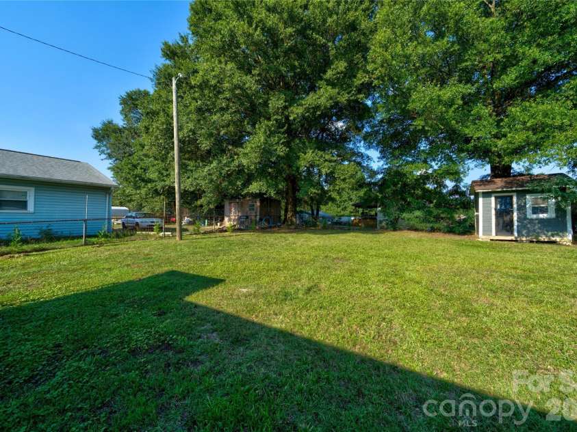 308 Myrtle School Road, Gastonia, NC 28052.  MLS# CAR4340941, YatesRealty ID 20270. Back yard