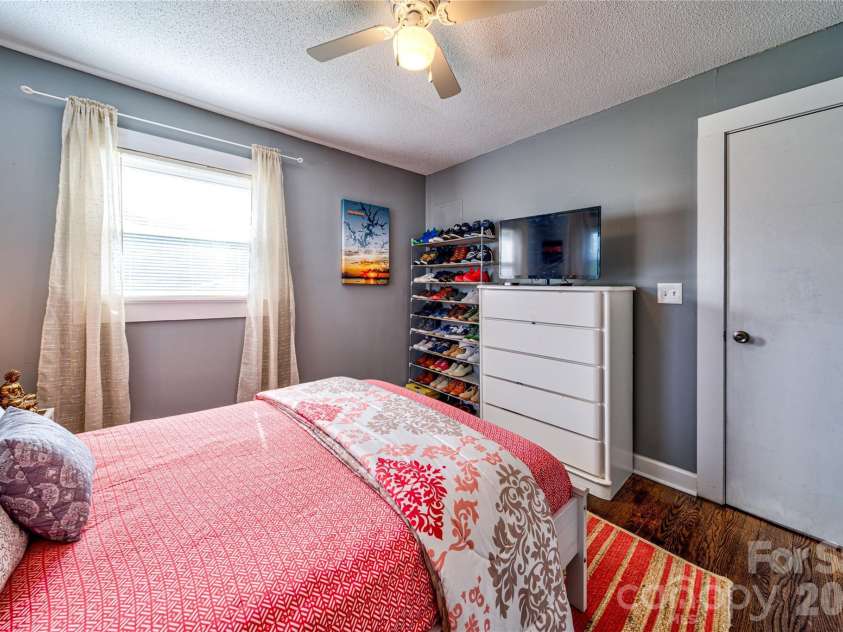 308 Myrtle School Road, Gastonia, NC 28052.  MLS# CAR4340941, YatesRealty ID 20270. Bedroom