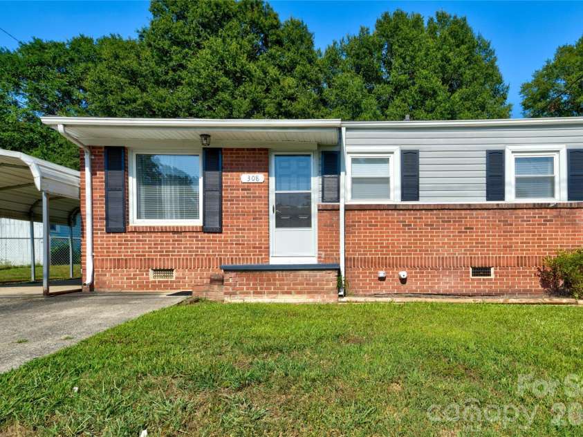 308 Myrtle School Road, Gastonia, NC 28052.  MLS# CAR4340941, YatesRealty ID 20270. Welcome home
