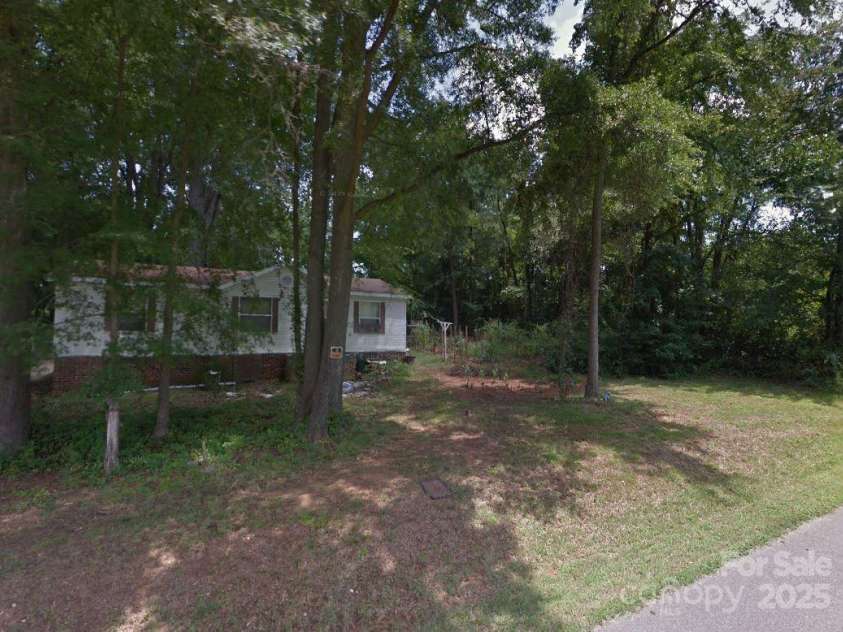 433 Geroid Street, Salisbury, NC 28144.  MLS# CAR4245748, YatesRealty ID 20272. 