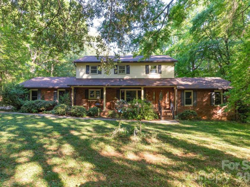 445 Quail Drive, Salisbury, NC 28147.  MLS# CAR4373863, YatesRealty ID 20272. 1+ acre of privacy