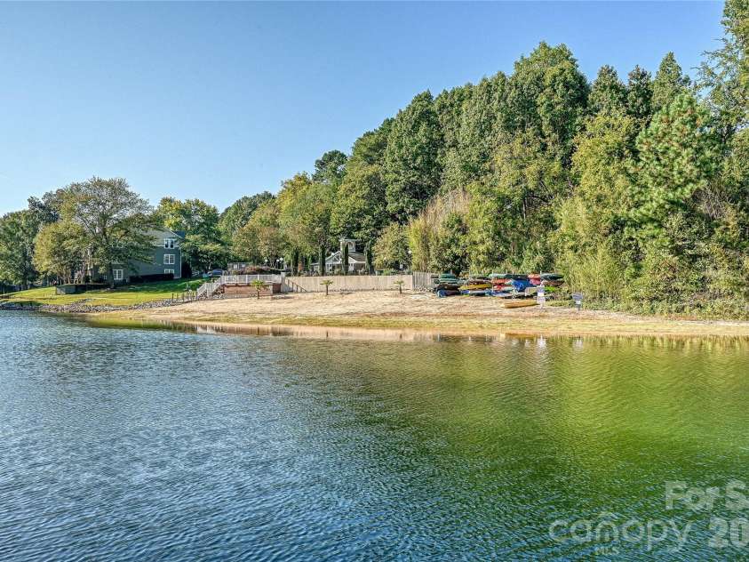 19901 Henderson Road, Cornelius, NC 28031.  MLS# CAR4375227, YatesRealty ID 20273. 