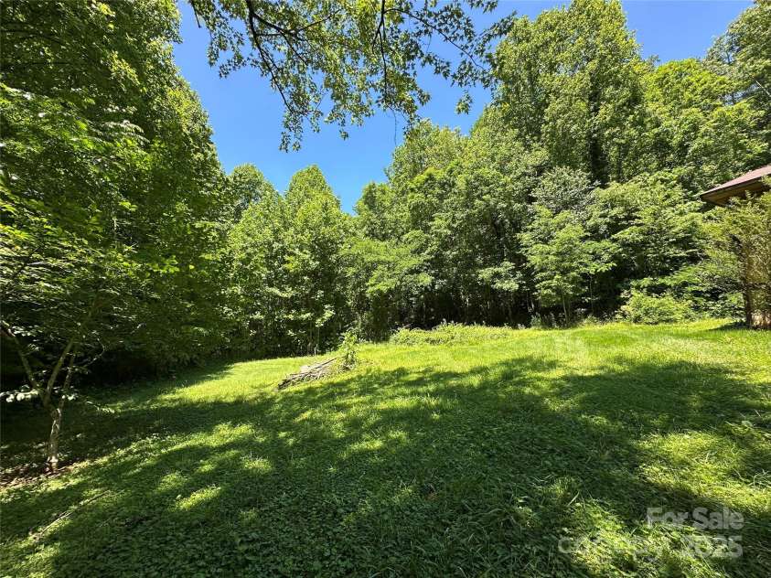 204 Long Street, Marion, NC 28752.  MLS# CAR4264615, YatesRealty ID 20273. 