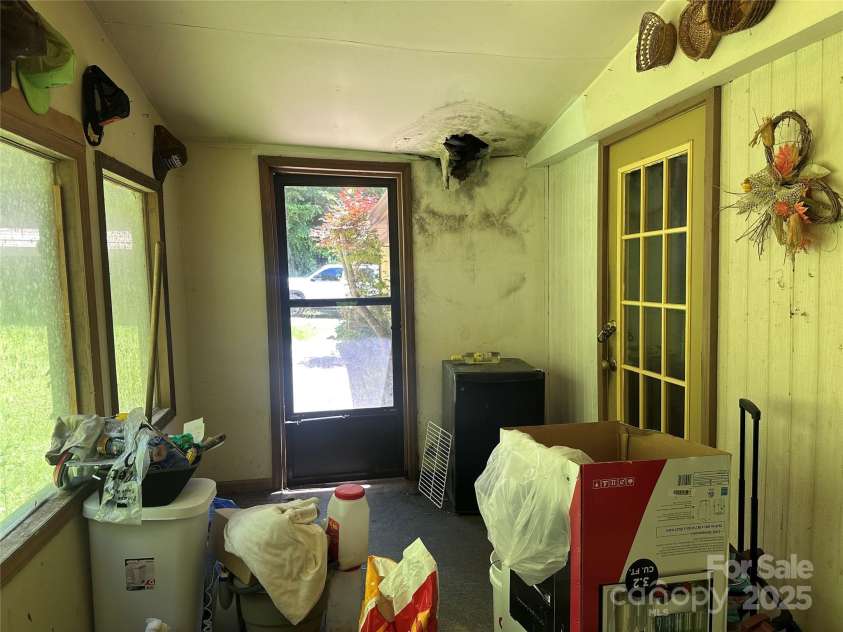 204 Long Street, Marion, NC 28752.  MLS# CAR4264615, YatesRealty ID 20273. 