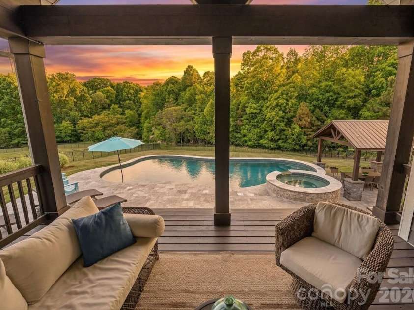 176 Hidden Meadows Drive, Mooresville, NC 28117.  MLS# CAR4372759, YatesRealty ID 20274. 