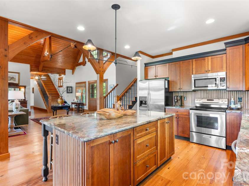 536 Hawk Mountain Road, Lake Toxaway, NC 28747.  MLS# CAR4379060, YatesRealty ID 20277. 