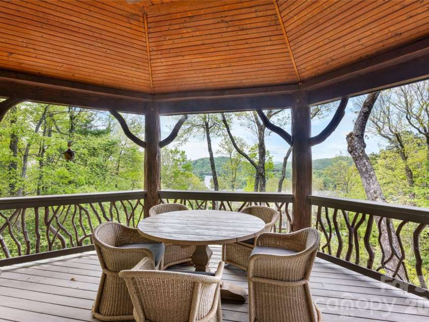 536 Hawk Mountain Road, Lake Toxaway, NC 28747.  MLS# CAR4379060, YatesRealty ID 20277. 