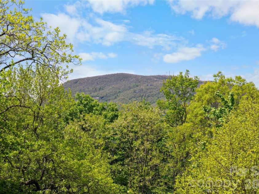 536 Hawk Mountain Road, Lake Toxaway, NC 28747.  MLS# CAR4379060, YatesRealty ID 20277. 