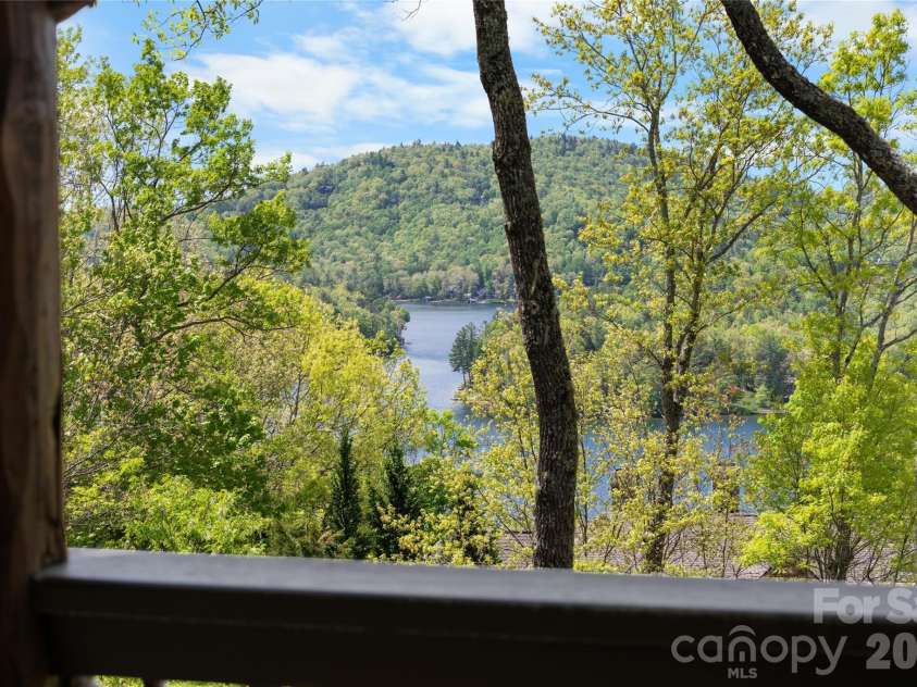 536 Hawk Mountain Road, Lake Toxaway, NC 28747.  MLS# CAR4379060, YatesRealty ID 20277. 