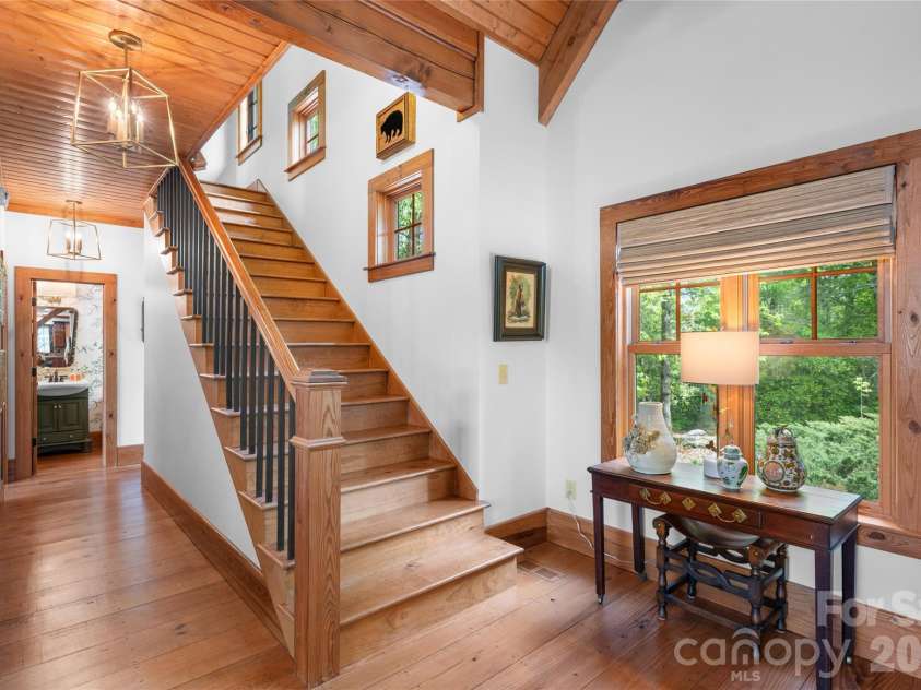 536 Hawk Mountain Road, Lake Toxaway, NC 28747.  MLS# CAR4379060, YatesRealty ID 20277. 