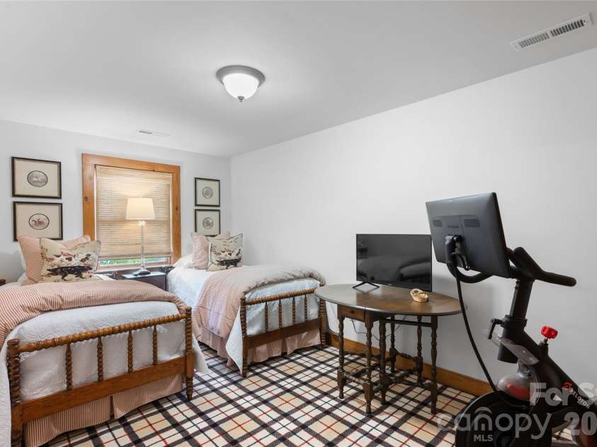 536 Hawk Mountain Road, Lake Toxaway, NC 28747.  MLS# CAR4379060, YatesRealty ID 20277. 