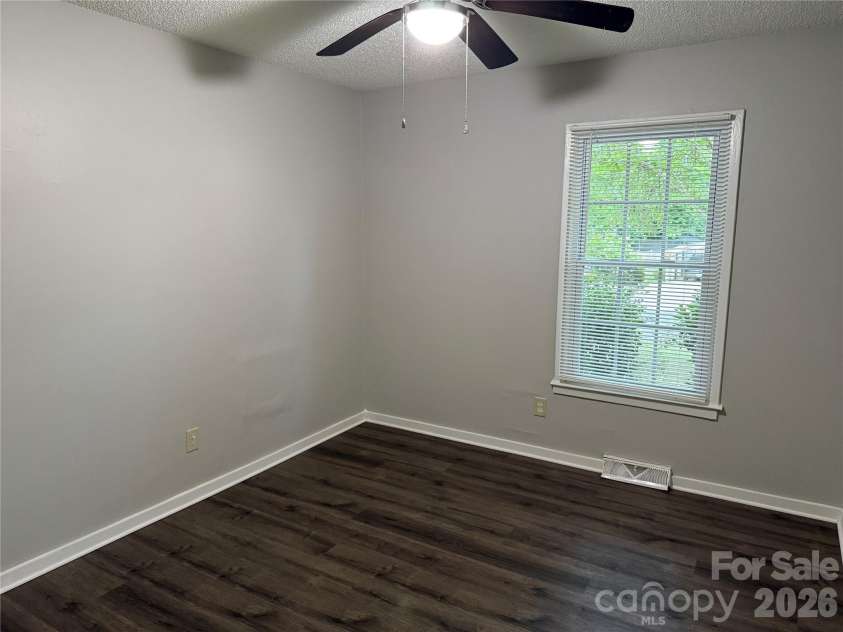 749 Edgerton Drive, Charlotte, NC 28213.  MLS# CAR4367078, YatesRealty ID 20278. 
