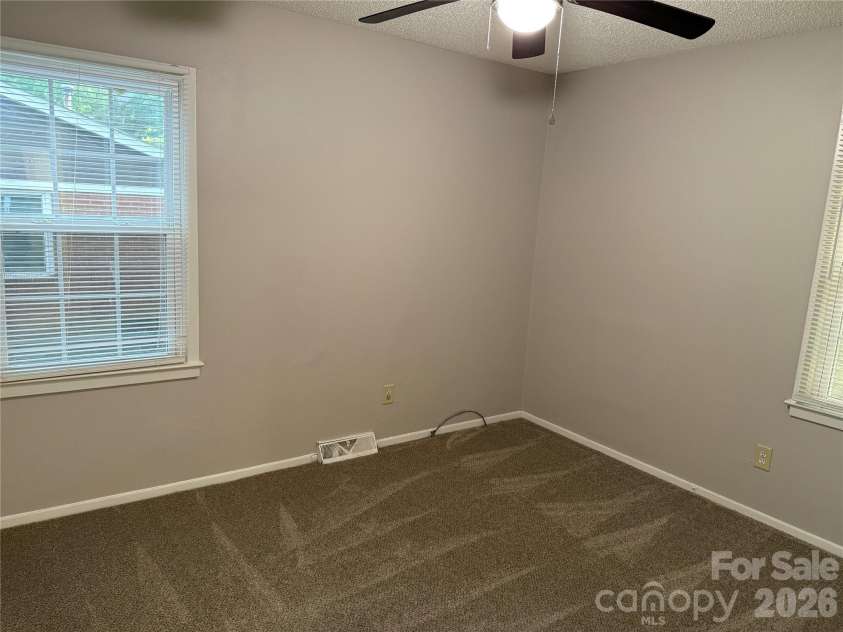 749 Edgerton Drive, Charlotte, NC 28213.  MLS# CAR4367078, YatesRealty ID 20278. 