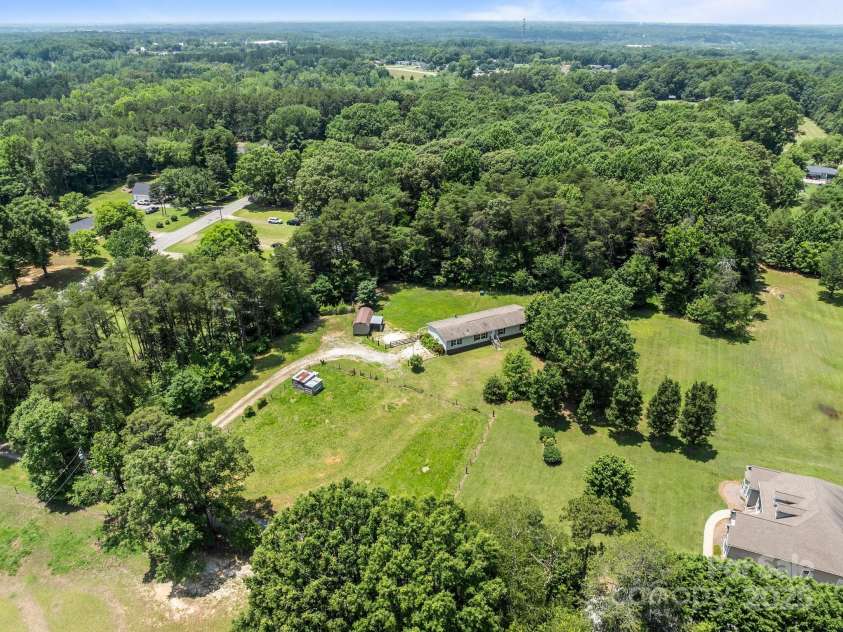 151 Lillyfield Drive, Rockwell, NC 28138.  MLS# CAR4259203, YatesRealty ID 20279. 