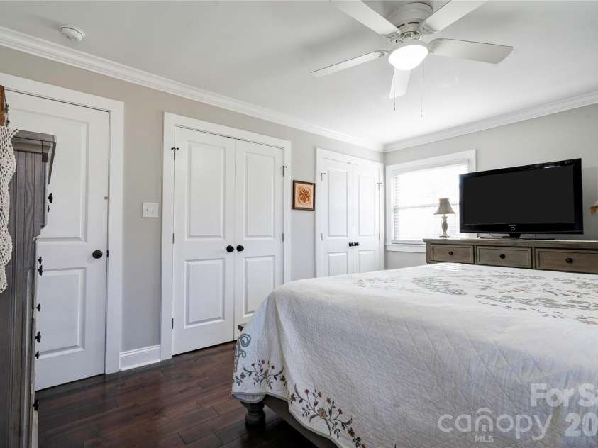 241 Howington Street, Shelby, NC 28152.  MLS# CAR4338141, YatesRealty ID 2028. 