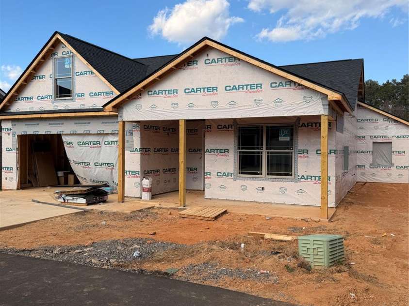 831A Wynnshire Drive, Hickory, NC 28601.  MLS# CAR4333214, YatesRealty ID 2028. 