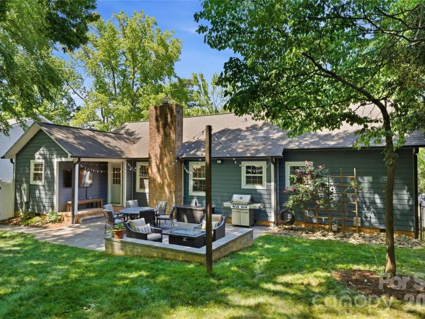 1061 Eaglewood Avenue, Charlotte, NC 28212.  MLS# CAR4375230, YatesRealty ID 20280. 