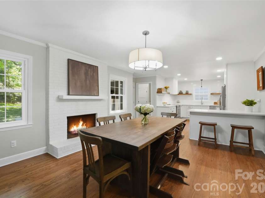1061 Eaglewood Avenue, Charlotte, NC 28212.  MLS# CAR4375230, YatesRealty ID 20280. 
