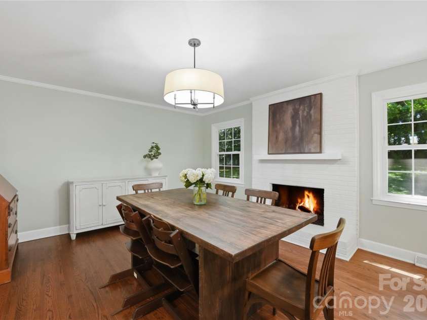 1061 Eaglewood Avenue, Charlotte, NC 28212.  MLS# CAR4375230, YatesRealty ID 20280. 