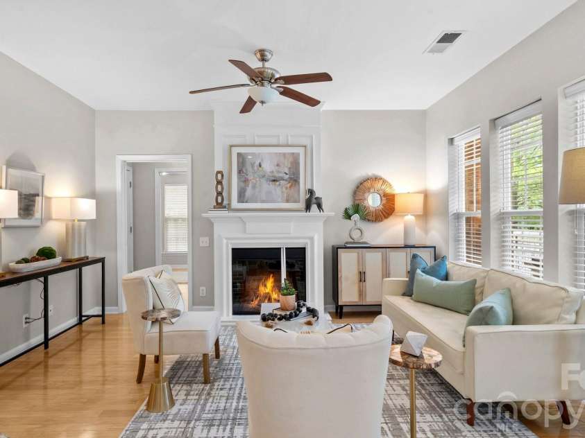 3224 Margellina Drive, Charlotte, NC 28210.  MLS# CAR4376591, YatesRealty ID 20282. 