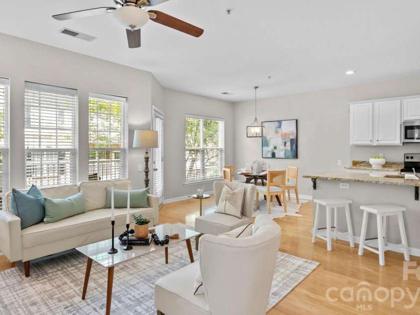 3224 Margellina Drive, Charlotte, NC 28210.  MLS# CAR4376591, YatesRealty ID 20282. 