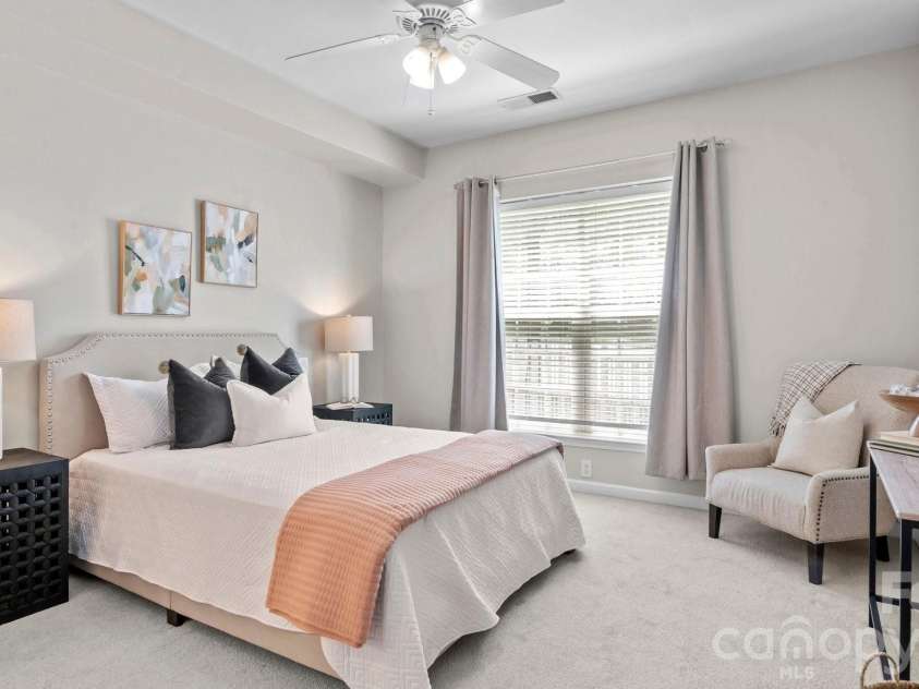 3224 Margellina Drive, Charlotte, NC 28210.  MLS# CAR4376591, YatesRealty ID 20282. 
