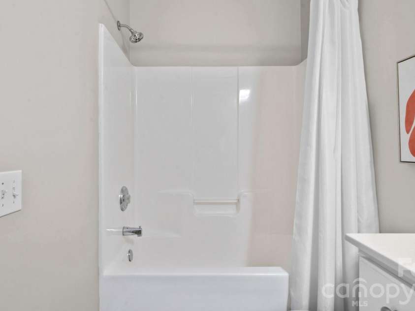 3224 Margellina Drive, Charlotte, NC 28210.  MLS# CAR4376591, YatesRealty ID 20282. 