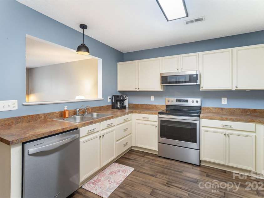 118 Steam Engine Drive, Mooresville, NC 28115.  MLS# CAR4290237, YatesRealty ID 20283. 